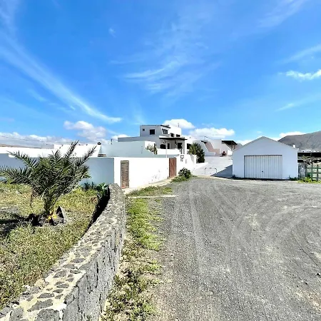 Casa Rural Con Piscina Y Estupenda Vista A Volcan, Lanzarote * Tahiche