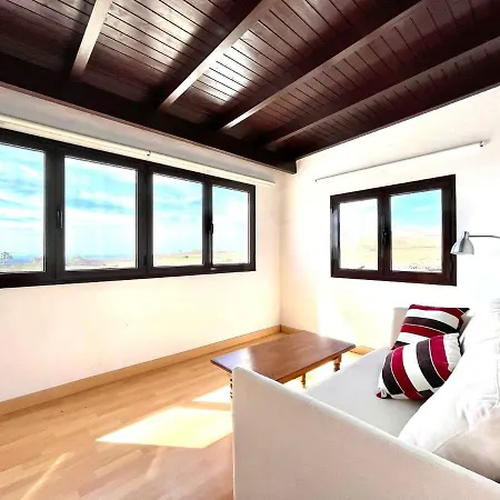 Casa Rural Con Piscina Y Estupenda Vista A Volcan, Lanzarote * Tahiche