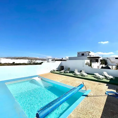 Casa Rural Con Piscina Y Estupenda Vista A Volcan, Lanzarote