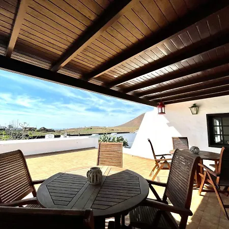 Casa Rural Con Piscina Y Estupenda Vista A Volcan, Lanzarote * Tahiche