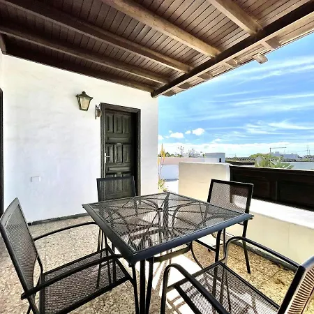 Casa Rural Con Piscina Y Estupenda Vista A Volcan, Lanzarote * Tahiche